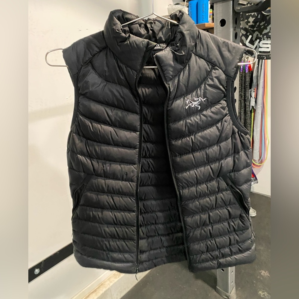 New w/o tags Arc’teryx Cerium LT Vest, womens small